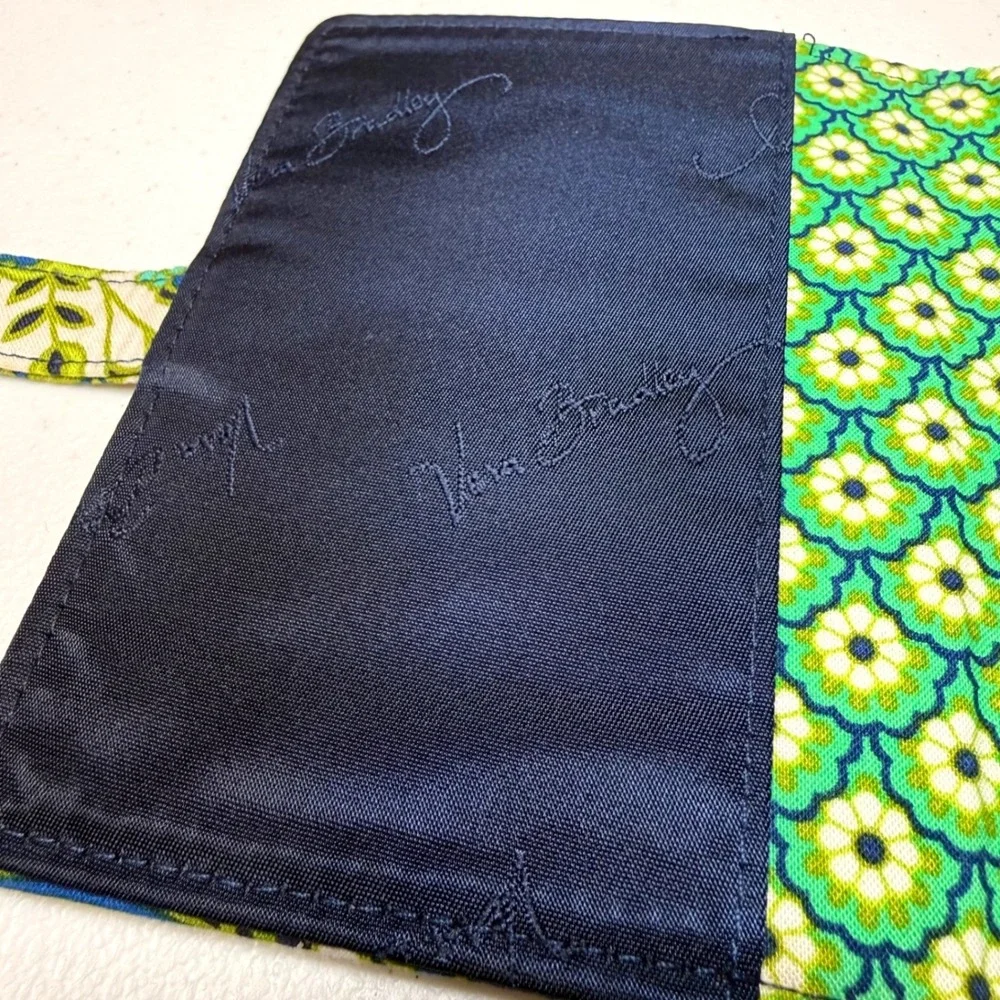 Vera Bradley Blue Green Paisley Floral Bifold Wallet ID Window Snap Closure - Picture 7 of 12